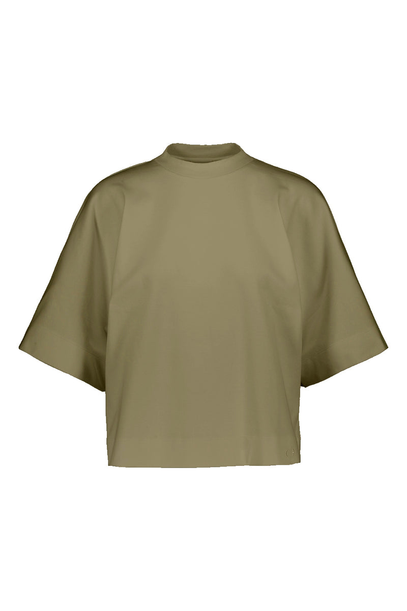 Tundra box shirt in pine green. Front picture of the product. Hálo from north