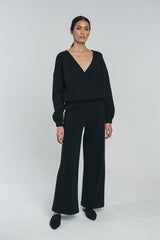 Tundra woolen wide college pants in black paired with matching woolen wrap college in black. Hálo from north